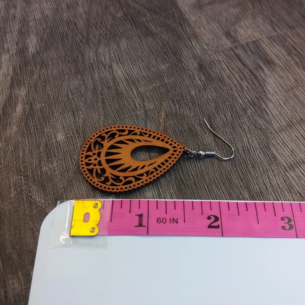 NEW Boho Wood Teardrop Dangle Earrings - Picture 9 of 10